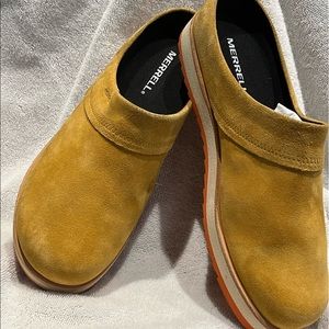 MERRELL | MERRELL Juno 10.5 Yellow Suede Clogs